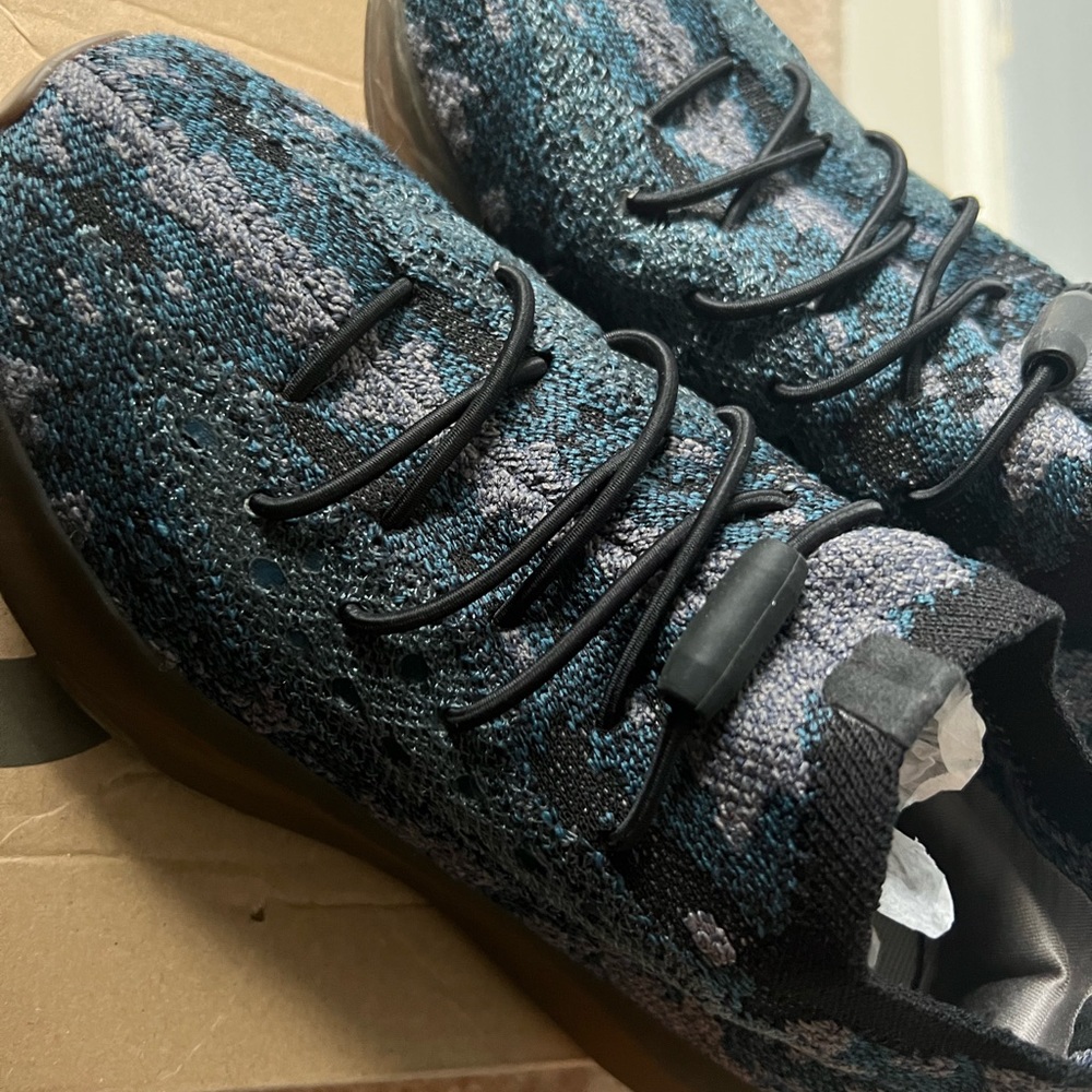 SZ 2y Yeezy 380 Covell